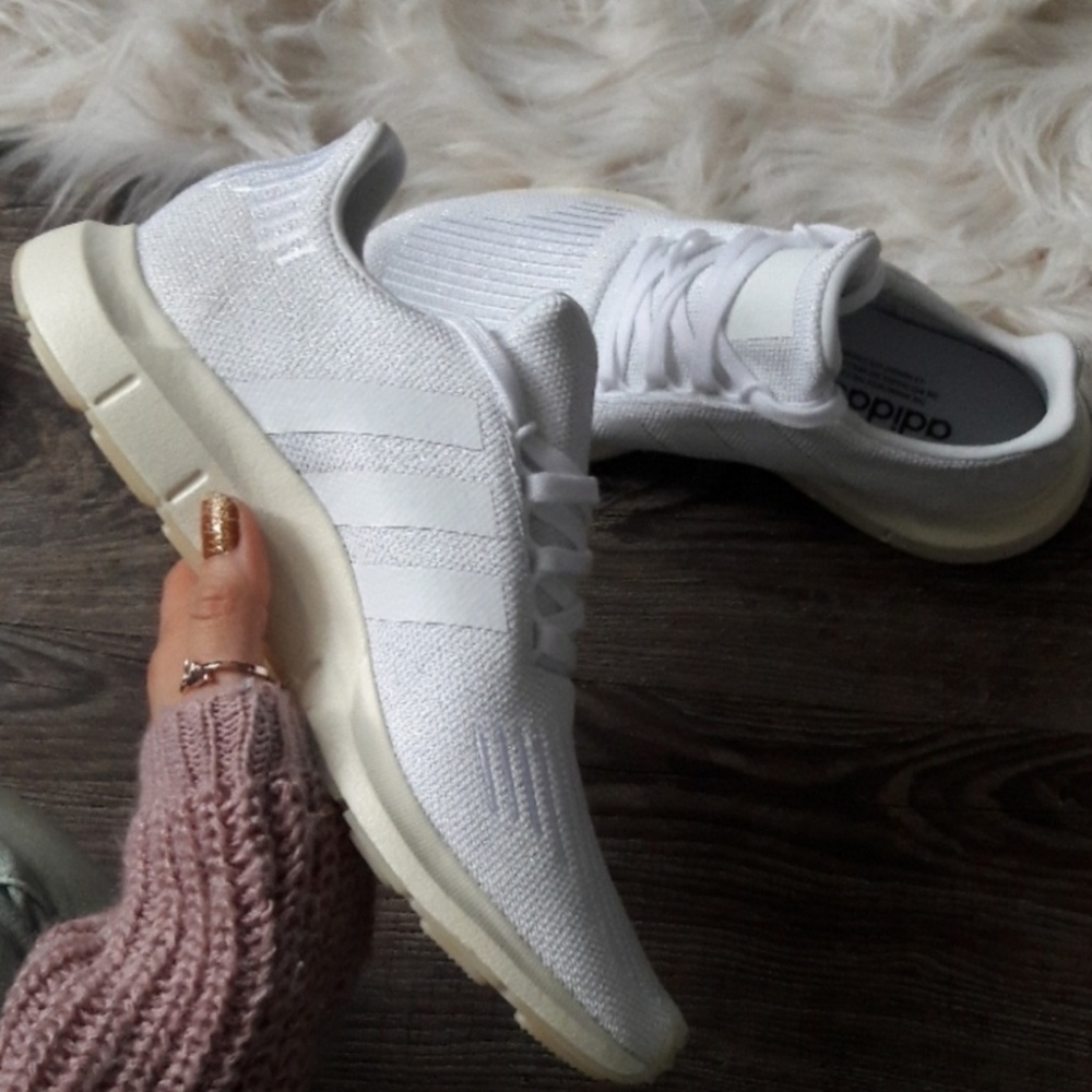 NEW adidas Swift Run - Picture 7 of 7